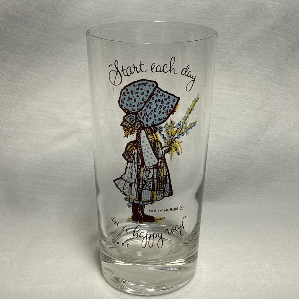 Vintage 1972 Holly Hobbie "Start Each Day in a Happy Way" Glass Tumbler